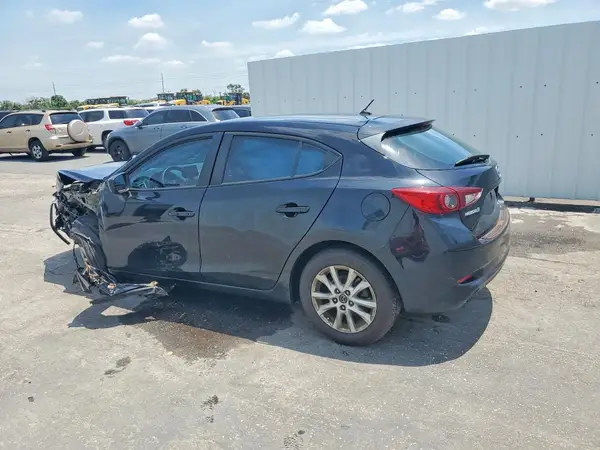 3MZBN1K74JM260178 2018 MAZDA 3 - Image 2