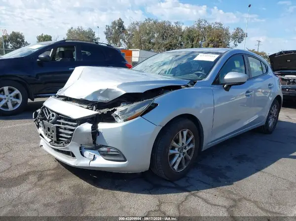 3MZBN1K75HM100160 2017 MAZDA 3 - Image 2