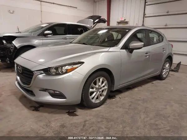 3MZBN1K75HM150640 2017 MAZDA 3 - Image 2
