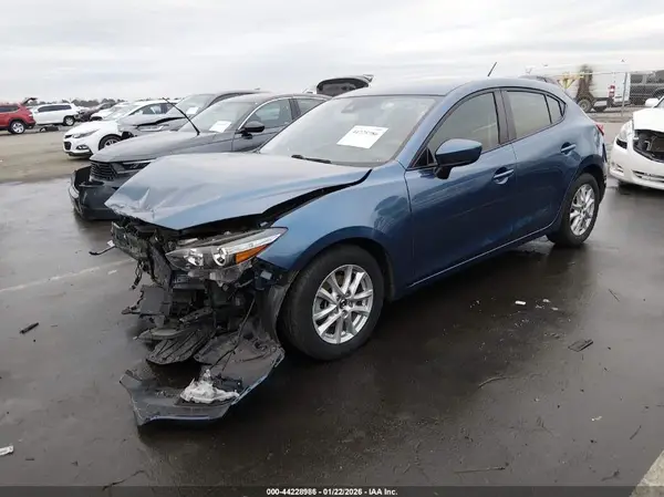 3MZBN1K75JM160848 2018 MAZDA 3 - Image 2