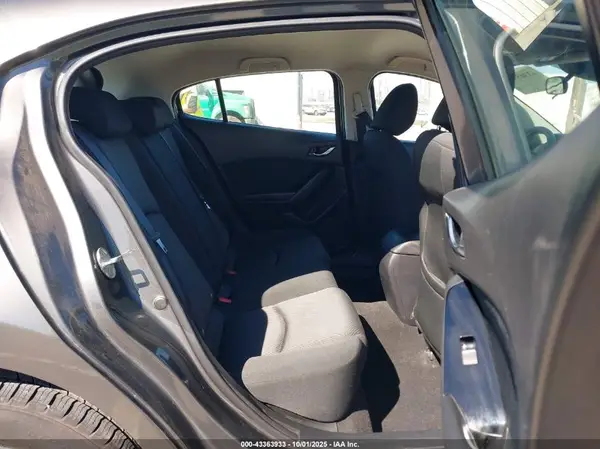 3MZBN1K75JM171686 2018 MAZDA 3 - Image 8