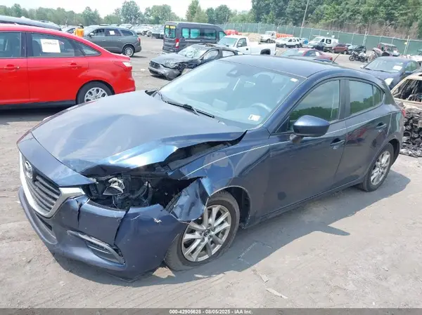 3MZBN1K75JM203259 2018 MAZDA 3 - Image 2