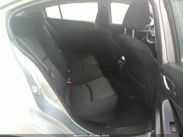 3MZBN1K76HM100409 2017 MAZDA 3 - Image 8