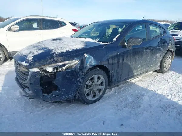 3MZBN1K76JM231944 2018 MAZDA 3 - Image 2