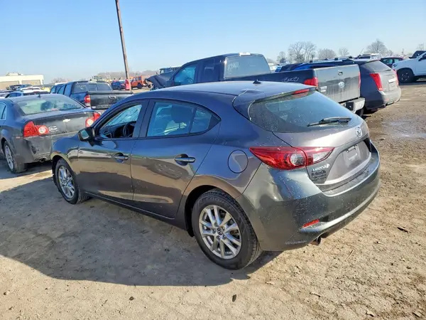 3MZBN1K76JM236822 2018 MAZDA 3 - Image 2