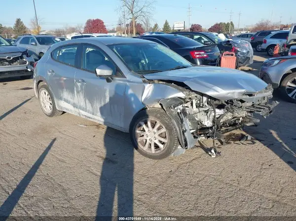 3MZBN1K77HM137081 2017 MAZDA 3 - Image 1