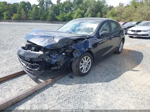 3MZBN1K77JM226798 2018 MAZDA 3 - Image 2