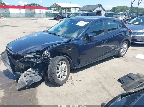 3MZBN1K77JM235193 2018 MAZDA 3 - Image 2