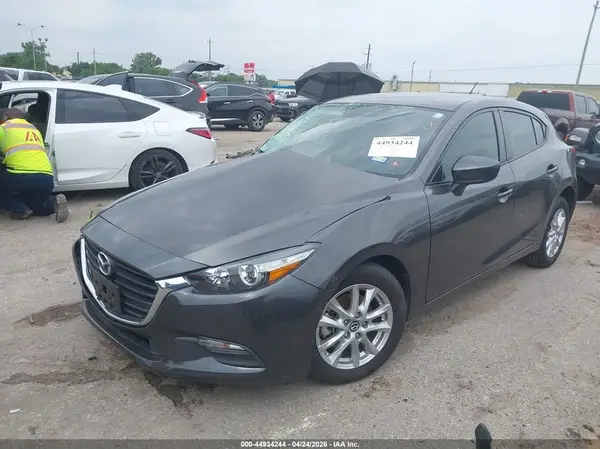 3MZBN1K78HM117650 2017 MAZDA 3 - Image 2