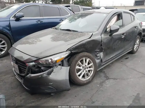 3MZBN1K78HM155413 2017 MAZDA 3 - Image 2