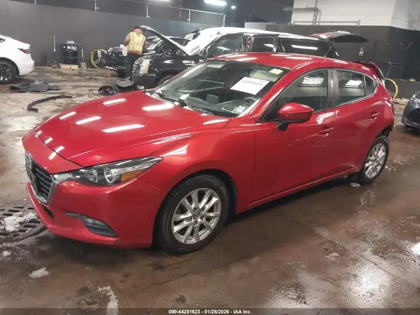 3MZBN1K78JM162464 2018 MAZDA 3 - Image 2