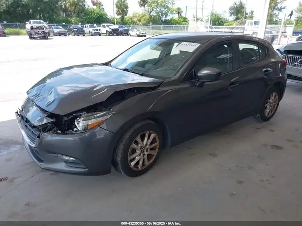 3MZBN1K79HM114594 2017 MAZDA 3 - Image 2