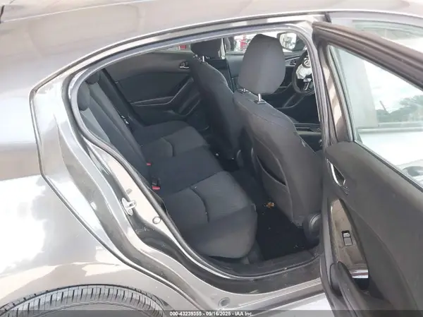 3MZBN1K79HM114594 2017 MAZDA 3 - Image 8