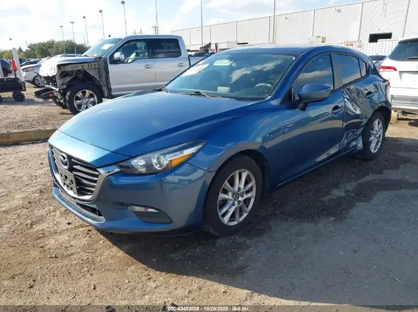 3MZBN1K79HM127409 2017 MAZDA 3 - Image 2
