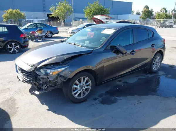 3MZBN1K79HM156540 2017 MAZDA 3 - Image 2