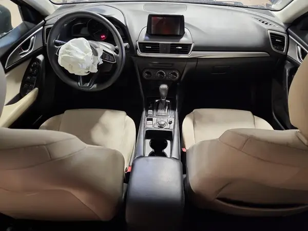 3MZBN1K79HM157557 2017 MAZDA 3 - Image 8