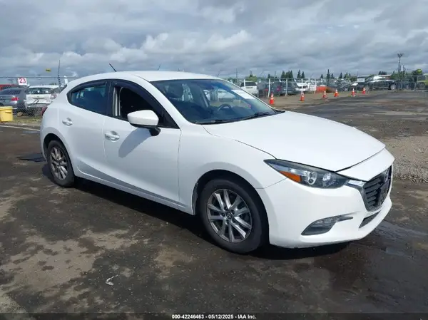 3MZBN1K79JM192167 2018 MAZDA 3 - Image 1