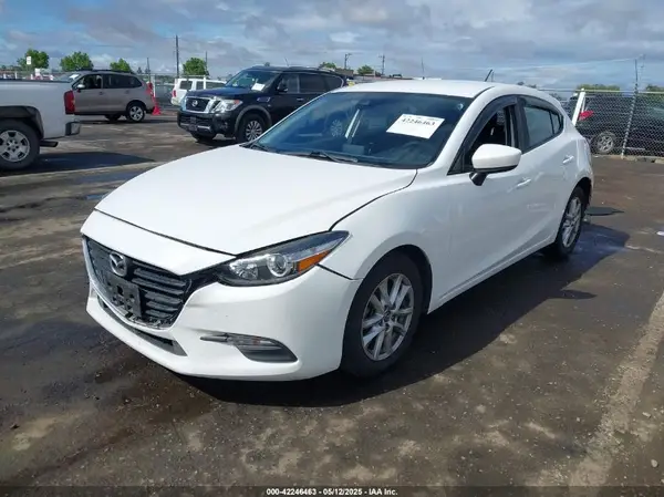 3MZBN1K79JM192167 2018 MAZDA 3 - Image 2