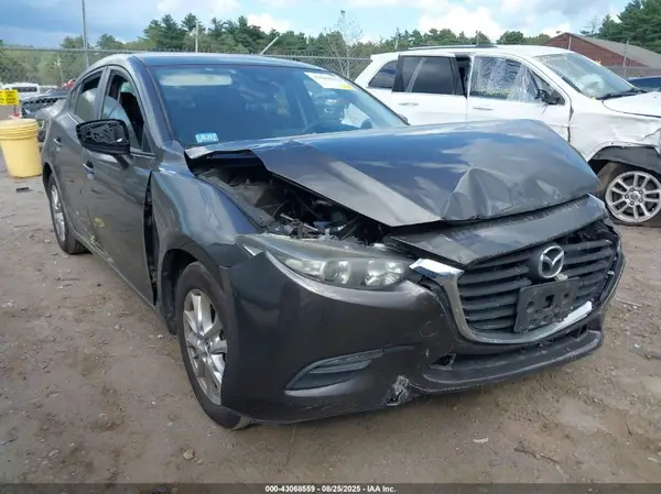 3MZBN1K79JM193660 2018 MAZDA 3 - Image 1