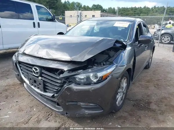 3MZBN1K79JM193660 2018 MAZDA 3 - Image 2