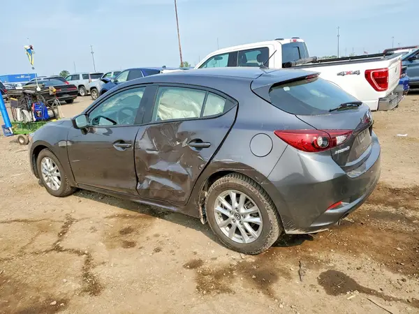3MZBN1K79JM204575 2018 MAZDA 3 - Image 2