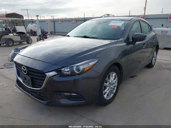 3MZBN1K79JM255848 2018 MAZDA 3 - Image 2