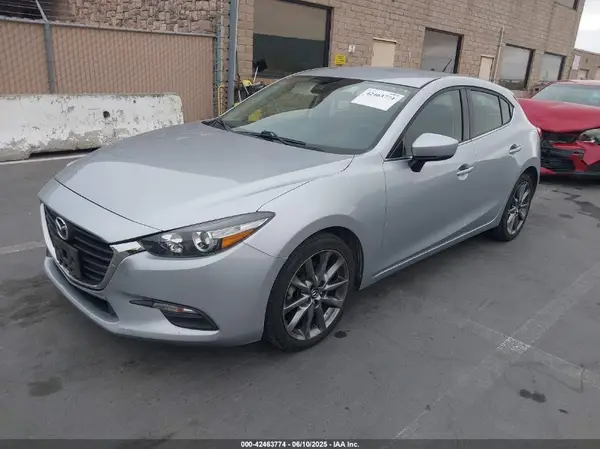 3MZBN1L30JM178749 2018 MAZDA 3 - Image 2