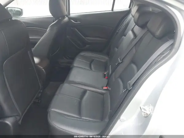 3MZBN1L30JM178749 2018 MAZDA 3 - Image 8
