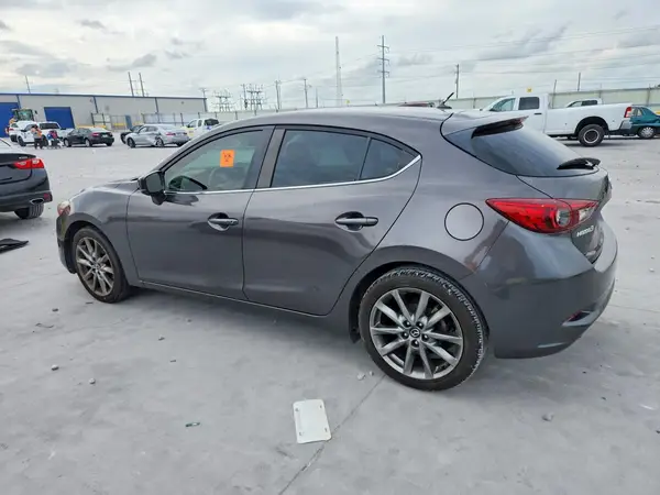 3MZBN1L30JM180100 2018 MAZDA 3 - Image 2