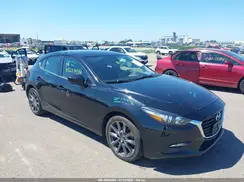 3MZBN1L30JM193221 2018 MAZDA 3