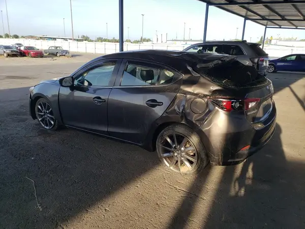 3MZBN1L30JM195471 2018 MAZDA 3 - Image 2