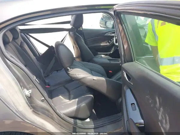 3MZBN1L30JM204492 2018 MAZDA 3 - Image 8