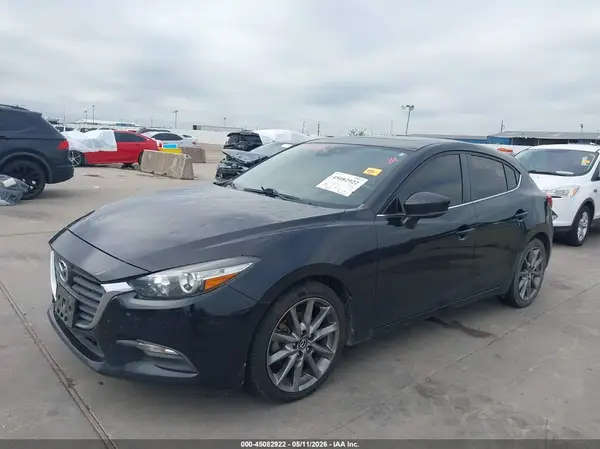 3MZBN1L30JM223303 2018 MAZDA 3 - Image 2