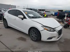 3MZBN1L30JM236732 2018 MAZDA 3