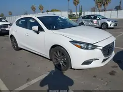 3MZBN1L30JM239694 2018 MAZDA 3