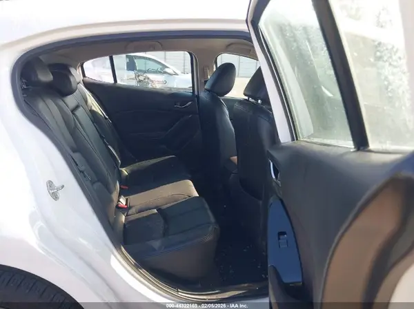 3MZBN1L30JM239694 2018 MAZDA 3 - Image 8