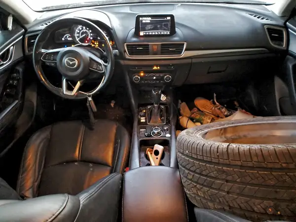 3MZBN1L30JM243034 2018 MAZDA 3 - Image 8