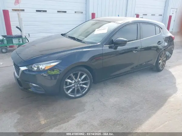 3MZBN1L30JM247097 2018 MAZDA 3 - Image 2