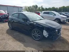3MZBN1L30JM257015 2018 MAZDA 3