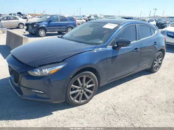 3MZBN1L30JM257287 2018 MAZDA 3 - Image 2