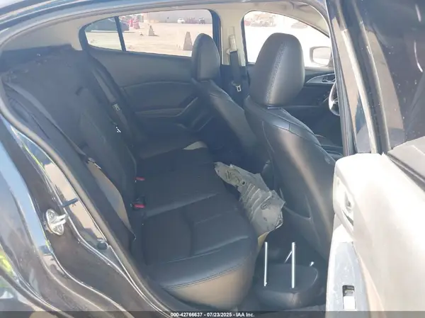 3MZBN1L30JM257287 2018 MAZDA 3 - Image 8