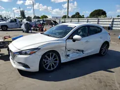 3MZBN1L30JM263428 2018 MAZDA 3