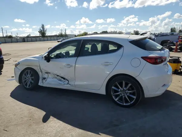 3MZBN1L30JM263428 2018 MAZDA 3 - Image 2