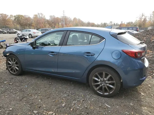 3MZBN1L30JM267818 2018 MAZDA 3 - Image 2
