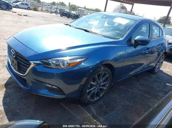 3MZBN1L30JM268239 2018 MAZDA 3 - Image 2