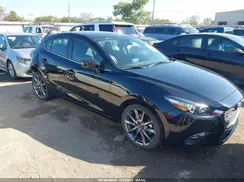 3MZBN1L30JM268516 2018 MAZDA 3