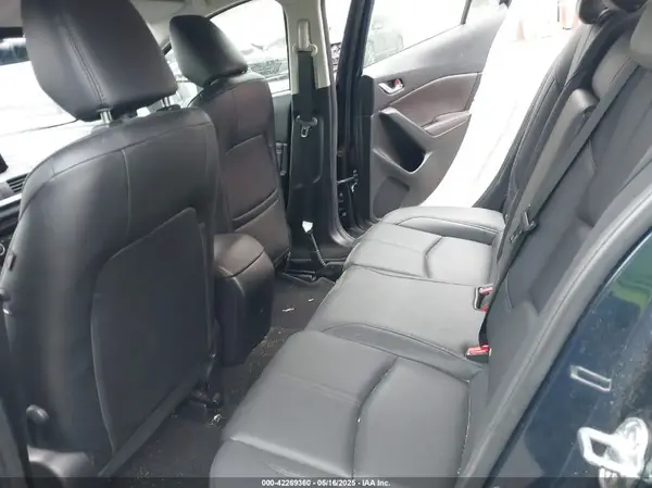 3MZBN1L30JM272162 2018 MAZDA 3 - Image 8