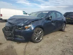 3MZBN1L30JM272520 2018 MAZDA 3