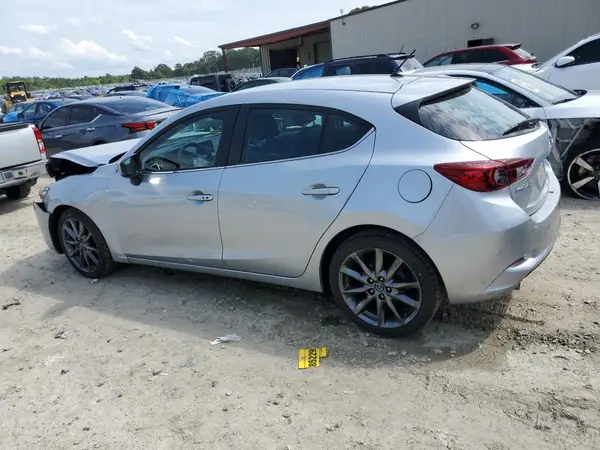 3MZBN1L30JM276003 2018 MAZDA 3 - Image 2