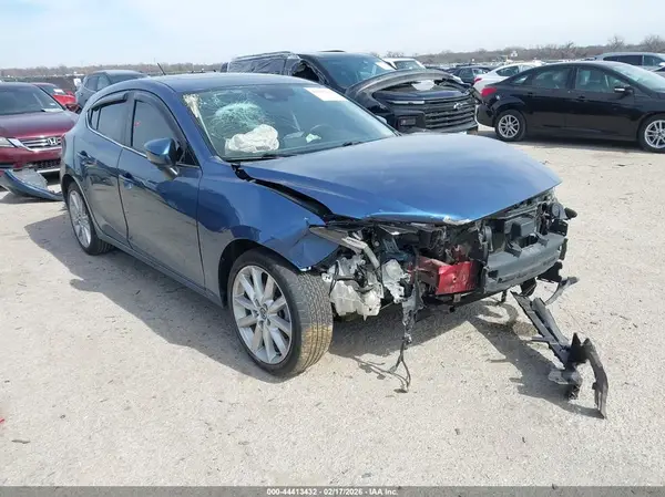 3MZBN1L31HM140957 2017 MAZDA 3 - Image 1